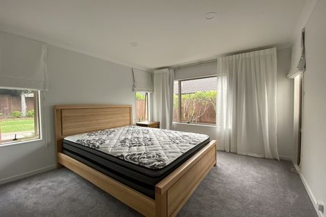 Photo of property in 4 English Oak Drive, Schnapper Rock, Auckland, 0632