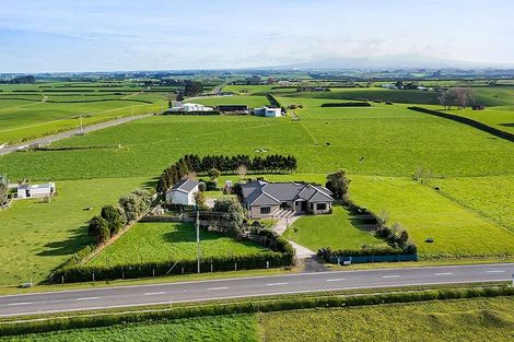 Photo of property in 393 Ketemarae Road, Normanby, Hawera, 4675