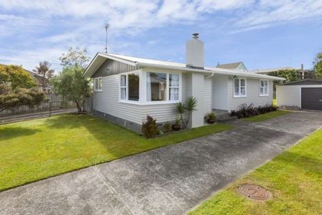 Photo of property in 16 Ruru Crescent, Heretaunga, Upper Hutt, 5018
