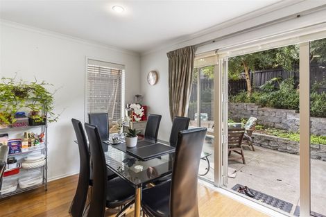 Photo of property in 1 Citation Way, Botany Downs, Auckland, 2010