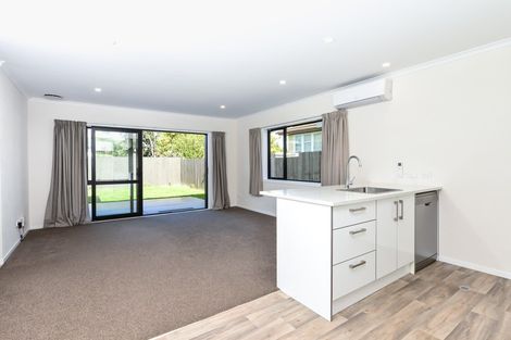 Photo of property in 32 Holland Road, Fairfield, Hamilton, 3214