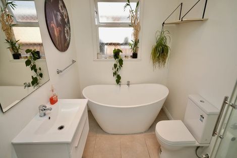 Photo of property in 40 Park Road, West End, Palmerston North, 4412