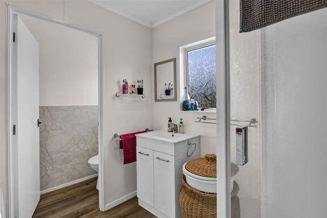 Photo of property in 15 Camellia Avenue, Bell Block, New Plymouth, 4312