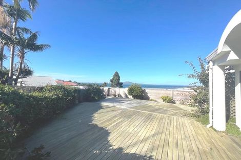 Photo of property in 10b Beach Road, Castor Bay, Auckland, 0620