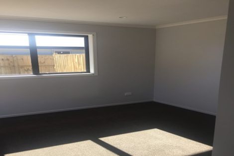 Photo of property in 2/23 Montgomery Crescent, Bader, Hamilton, 3206