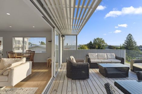 Photo of property in 570 Glenfield Road, Bayview, Auckland, 0629