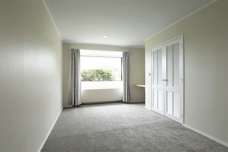 Photo of property in 118 Glenmore Road, Sunnyhills, Auckland, 2010