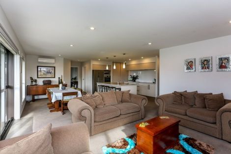 Photo of property in 14 Te Arakete Place, Hurworth, New Plymouth, 4310