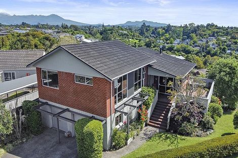 Photo of property in 49 Truby King Street, Merrilands, New Plymouth, 4312