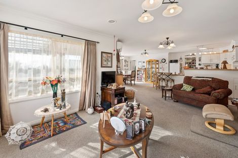 Photo of property in 9 Great West Road, Matipo Heights, Rotorua, 3015