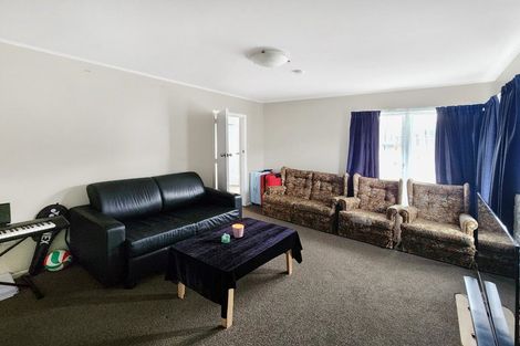 Photo of property in 5 Willow Grove, Wainuiomata, Lower Hutt, 5014