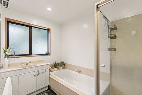 Photo of property in 33 Cherrywood Place, Redwood, Christchurch, 8051