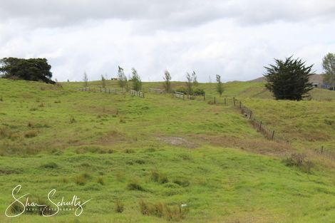 Photo of property in 215c Heatley Road, Whakapirau, 0583