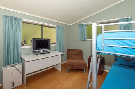 Photo of property in 3 Oakura Road, Oakura, Hikurangi, 0184