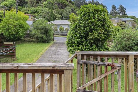 Photo of property in 15 James Grove, Stokes Valley, Lower Hutt, 5019