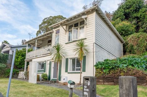 Photo of property in 39 Faraday Street, Hospital Hill, Napier, 4110