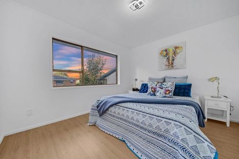 Photo of property in 2/4173a Great North Road, Glen Eden, Auckland, 0602