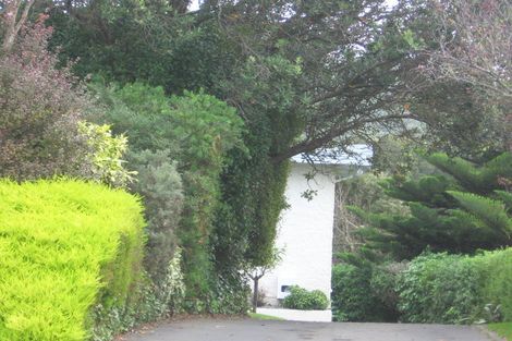 Photo of property in 28 Saint Edmund Crescent, Tawa, Wellington, 5028
