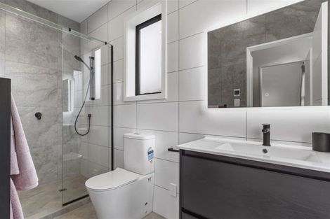 Photo of property in 10 Huaota Place, Botany Downs, Auckland, 2010