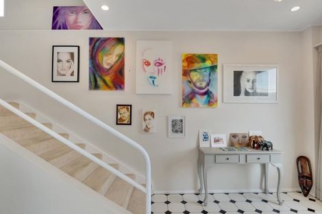 Photo of property in 6 Scott Street, Moturoa, New Plymouth, 4310