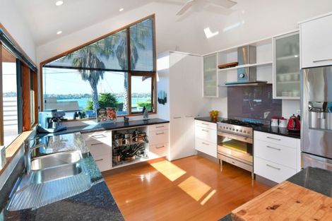 Photo of property in 54 Ardern Avenue, Stanmore Bay, Whangaparaoa, 0932