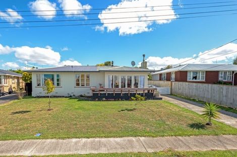 Photo of property in 28 Mcclure Street, Feilding, 4702