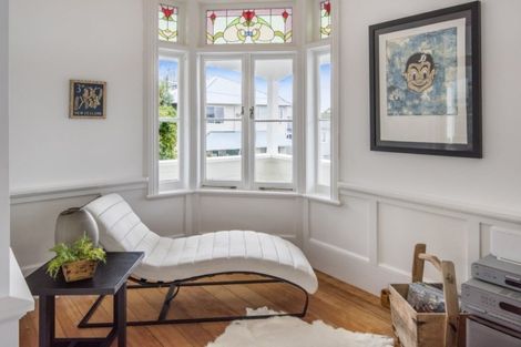 Photo of property in 8 St Aubyn Street, Devonport, Auckland, 0624