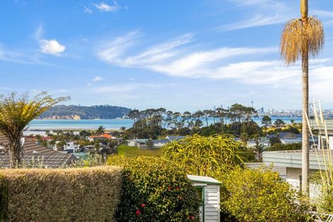 Photo of property in 4 Marlin Street, West Harbour, Auckland, 0618