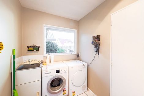 Photo of property in 5 Shanaway Close, Halswell, Christchurch, 8025