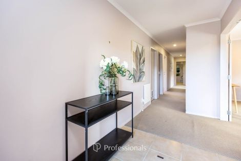 Photo of property in 10 Mcewen Crescent, Riverstone Terraces, Upper Hutt, 5018