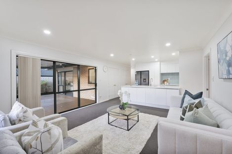 Photo of property in 51 Semillon Avenue, Henderson, Auckland, 0612