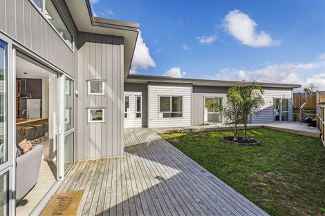 Photo of property in 42 Huarahi Pai Road, Huapai, Kumeu, 0810