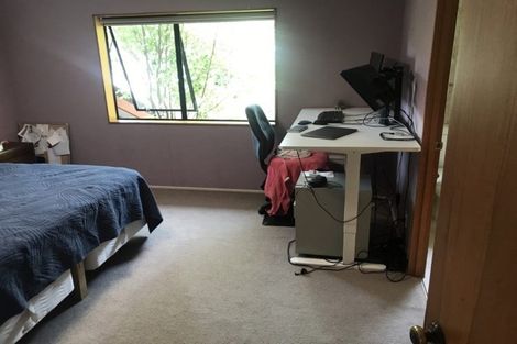 Photo of property in 43 Greenvalley Rise, Glenfield, Auckland, 0629