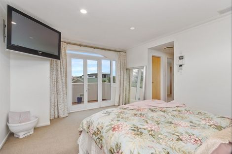 Photo of property in 14 Charles Street, Westshore, Napier, 4110