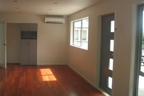 Photo of property in 52 Bond Crescent, Forrest Hill, Auckland, 0620