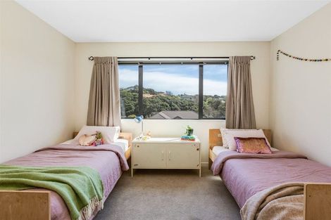 Photo of property in 28 Navigation Drive, Whitby, Porirua, 5024