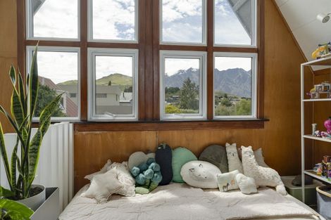 Photo of property in 696 Peninsula Road, Kelvin Heights, Queenstown, 9300