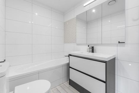 Photo of property in 307/252 Centreway Road, Orewa, 0931