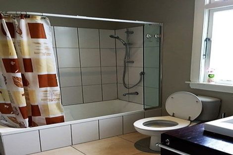 Photo of property in 127 Onepu Road, Lyall Bay, Wellington, 6022