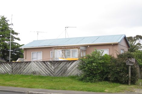 Photo of property in 933a Whangaparaoa Road, Manly, Whangaparaoa, 0930