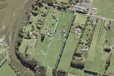 Photo of property in 22 Dale Road, Whenuapai, Auckland, 0618