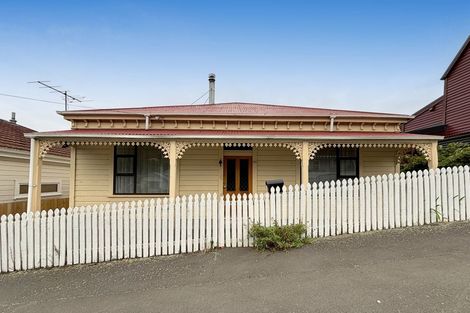 Photo of property in 51 Oxford Street, Lyttelton, 8082