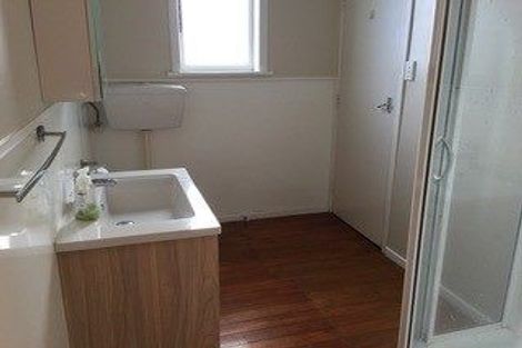 Photo of property in 27 Horotutu Road, Greenlane, Auckland, 1061