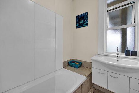 Photo of property in 570 South Road, Hawera, 4672