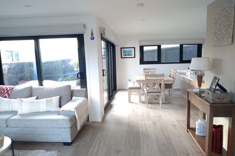 Photo of property in 148a Hutchinsons Road, Bucklands Beach, Auckland, 2014