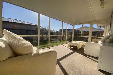 Photo of property in 8 Gibbs Place, Halswell, Christchurch, 8025