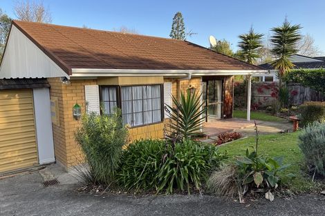 Photo of property in 1/15 Micawber Place, Mellons Bay, Auckland, 2014