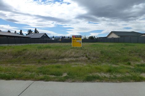 Photo of property in 16 Larch Crescent, Alexandra, 9320