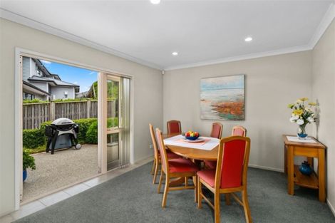 Photo of property in 18 Schopolo Place, Schnapper Rock, Auckland, 0632