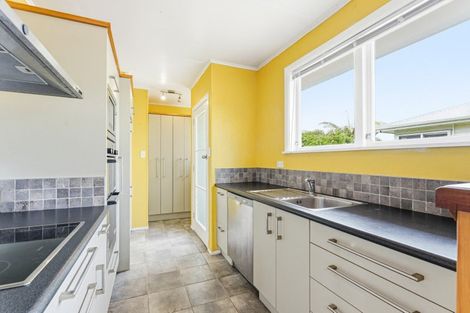 Photo of property in 106 Mclean Street, Woodville, 4920